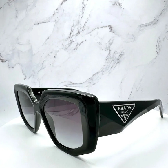 Prada Sunglasses Black Square Oversized Triangle Logo Italy Gradient Lens - Picture 9 of 16